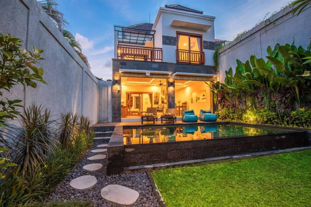 Villa Hitam Putih Legian Bali Seminyak Zewnętrze zdjęcie