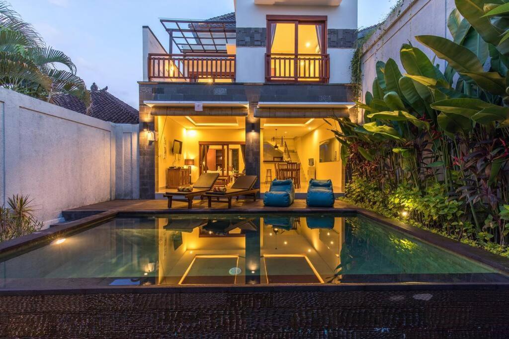 Villa Hitam Putih Legian Bali Seminyak Zewnętrze zdjęcie