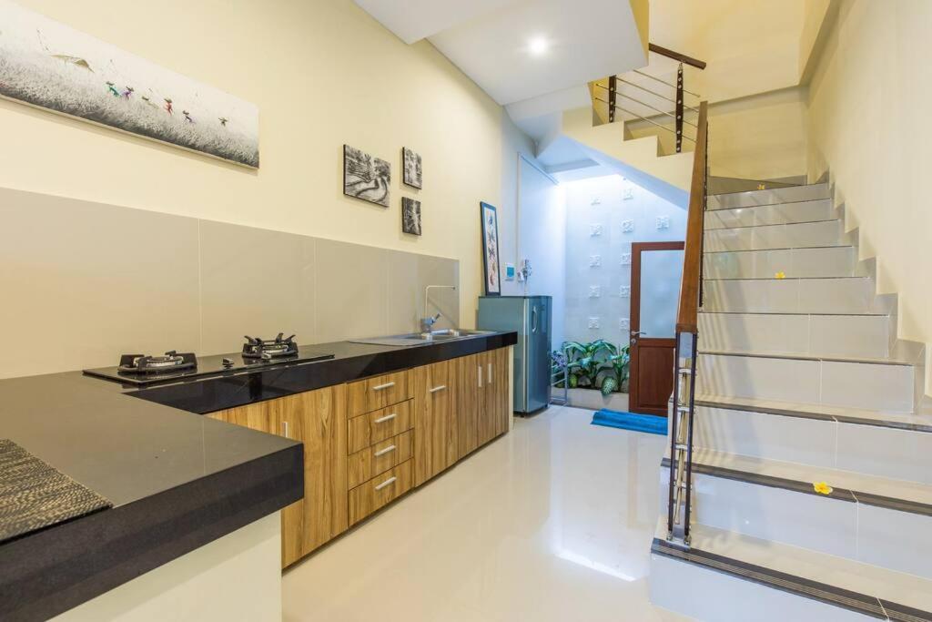 Villa Hitam Putih Legian Bali Seminyak Zewnętrze zdjęcie